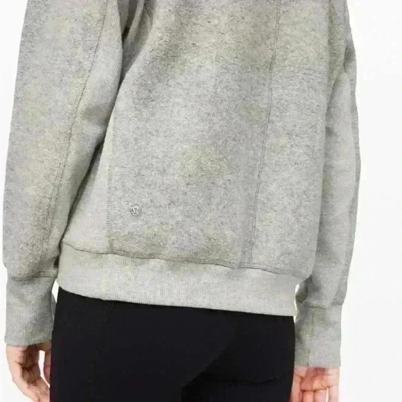 Lululemon  Stand Out Sherpa 1/2 Zip
Heathered Silver Spoon / Heathered Core - Picture 4 of 8